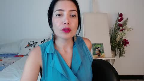 alma_art_ online show from April 5, 3:26 am