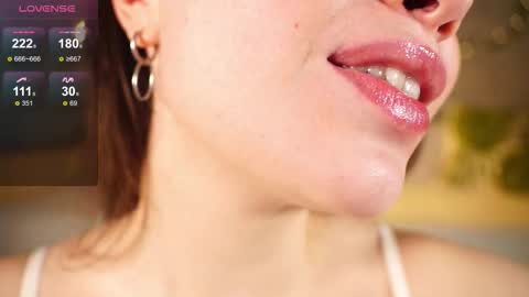 Snapshot of alma_yammy chatting on November 10, 4:39 pm Alma online show from November 10, 4:39 pm