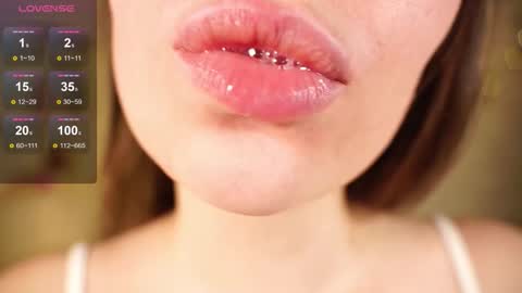 Snapshot of alma_yammy chatting on November 28, 5:37 pm Alma online show from November 28, 5:37 pm