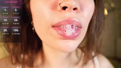 Snapshot of alma_yammy chatting on January 16, 5:06 pm Alma online show from January 16, 5:06 pm