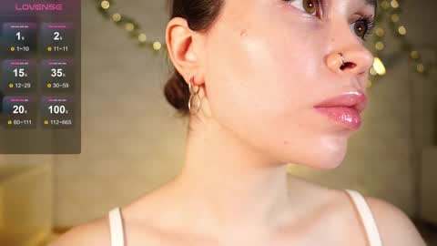 Snapshot of alma_yammy chatting on January 18, 5:06 pm Alma online show from January 18, 5:06 pm