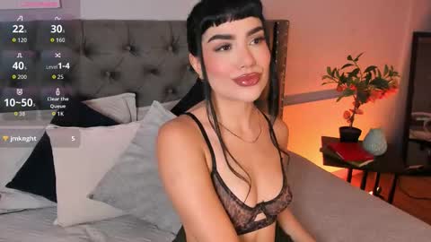 Mia online show from March 24, 2:44 pm