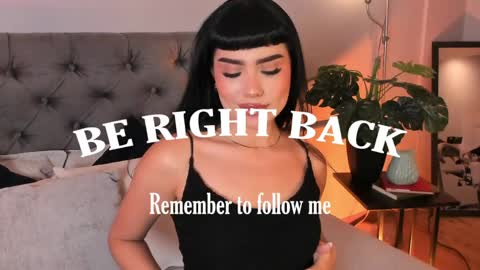 Mia online show from June 2, 1:02 pm