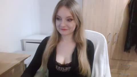 Snapshot of almanature chatting on February 9, 9:19 pm AlmaNature online show from February 9, 9:19 pm