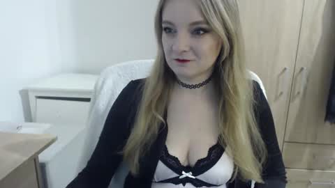 Snapshot of almanature chatting on February 23, 9:12 pm AlmaNature online show from February 23, 9:12 pm