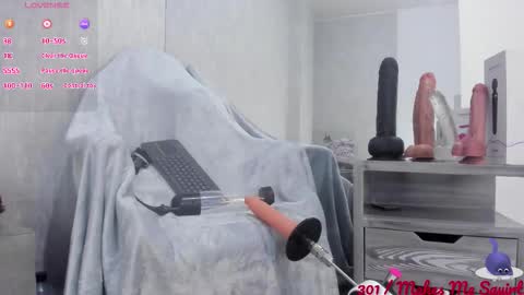 Snapshot of almazz_ chatting on November 14, 8:18 pm Santy online show from November 14, 8:18 pm