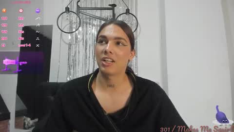 Snapshot of almazz_ chatting on November 24, 10:42 pm Santy online show from November 24, 10:42 pm