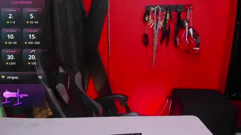 Snapshot of almazz_ chatting on March 24, 7:52 pm Santy online show from March 24, 7:52 pm