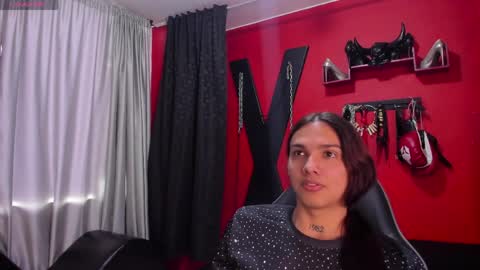 Snapshot of almazz_ chatting on April 7, 7:47 pm Santy online show from April 7, 7:47 pm