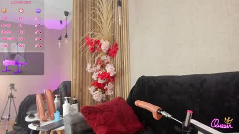 Snapshot of almazz_ chatting on April 18, 10:32 pm Santy online show from April 18, 10:32 pm