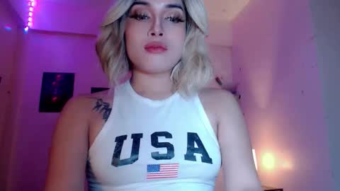 Snapshot of almee24 chatting on April 9, 9:26 am KIM online show from April 9, 9:26 am