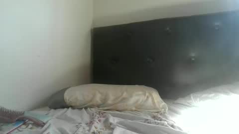 almondwithlove online show from April 4, 4:04 pm