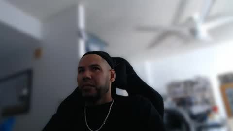 Snapshot of aloha_king chatting on October 19, 9:59 pm simplyfaded online show from October 19, 9:59 pm