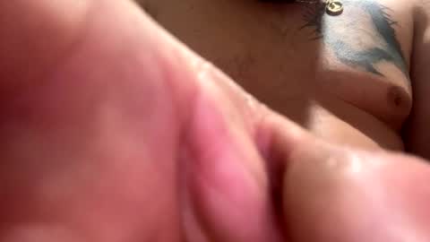 Snapshot of alonsoj0893 chatting on September 16, 12:22 am alonsoj0893 online show from September 16, 12:22 am