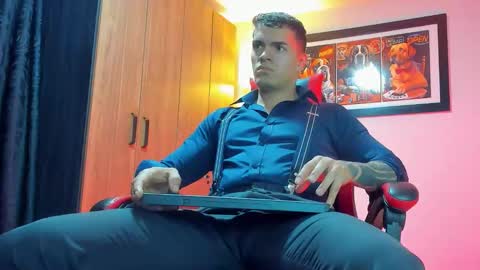 alpha_dominus_ online show from January 12, 4:50 am