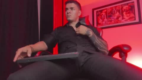 alpha_dominus_ online show from March 11, 5:02 am