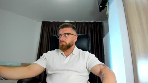 Alphaalexxx Lets reach Me 100 thumbs up online show from June 11, 10:24 am