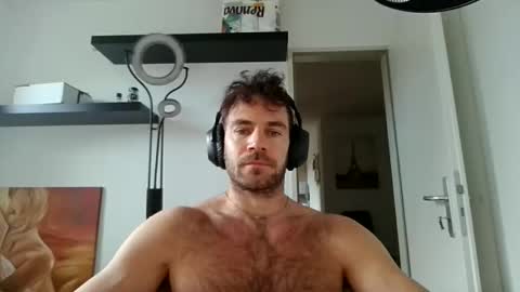 alphah_hunk online show from November 20, 9:42 am