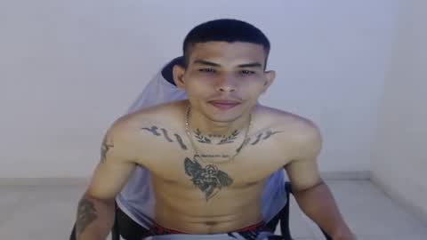 alphas_latins online show from May 26, 6:26 pm