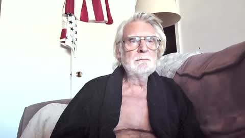 AlphaUniform online show from January 14, 5:45 pm