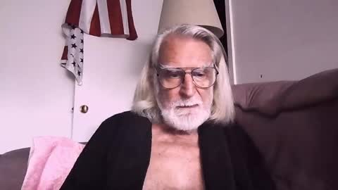 AlphaUniform online show from September 25, 5:27 pm