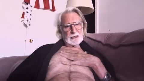 AlphaUniform online show from November 4, 5:23 pm