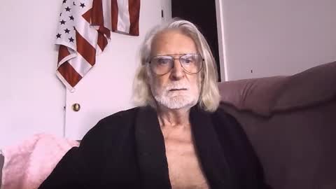 AlphaUniform online show from March 15, 5:08 pm