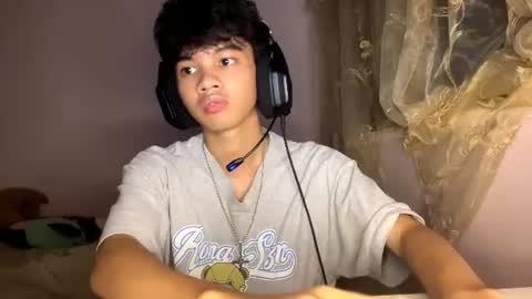 alt_femboy online show from June 17, 4:52 pm