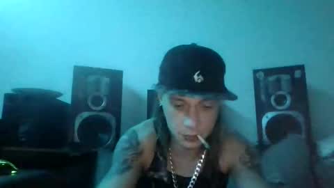 Snapshot of altboy010 chatting on November 27, 2:57 am altboy010 online show from November 27, 2:57 am