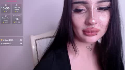 Snapshot of alter3566 chatting on October 19, 1:39 am Alter online show from October 19, 1:39 am