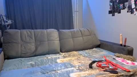 May online show from November 29, 6:00 pm