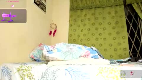 Snapshot of alula_queen chatting on September 25, 2:04 am katherine online show from September 25, 2:04 am