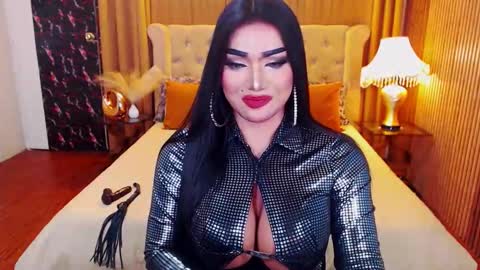 Alura Jhenson online show from November 13, 12:20 am