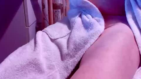 Snapshot of alwaysenjoyit chatting on October 12, 9:08 am alwaysenjoyit online show from October 12, 9:08 am