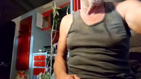 alwayshard4u1 online show from April 12, 8:52 am