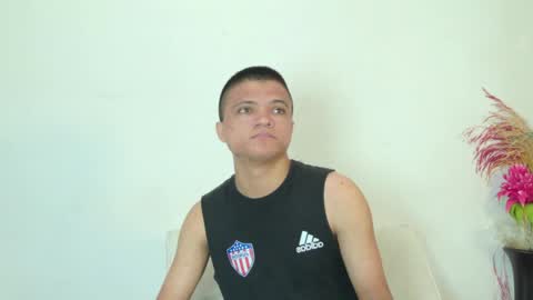 aly_n_sebas online show from April 15, 3:02 am