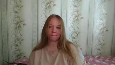 alya764770 online show from May 16, 12:29 am