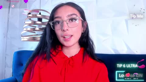 Snapshot of alys_molly chatting on January 18, 5:15 pm sopie online show from January 18, 5:15 pm