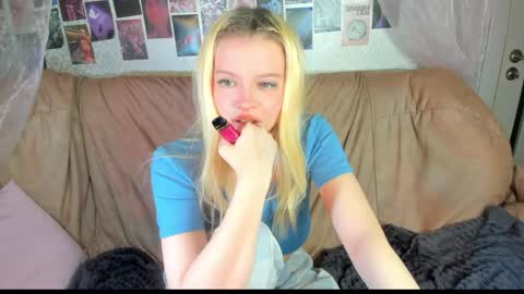 Alysa   7GMT  online show from March 29, 10:21 pm