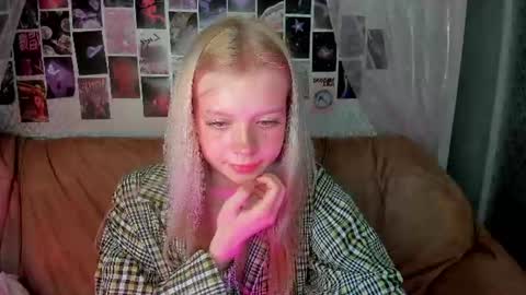 Alysa   7GMT  online show from June 17, 1:56 pm