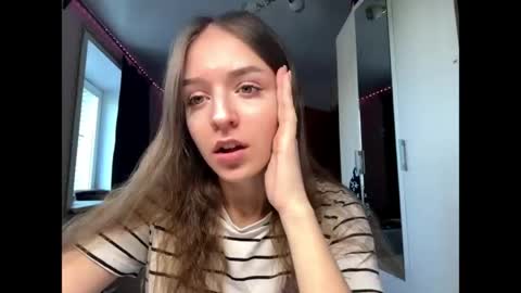 alysawithy online show from May 18, 11:16 am