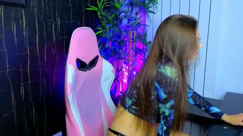 Alyse online show from October 2, 5:31 pm
