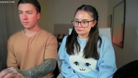 Snapshot of alyshianeithan chatting on February 27, 3:25 am look onlyfans in screen online show from February 27, 3:25 am