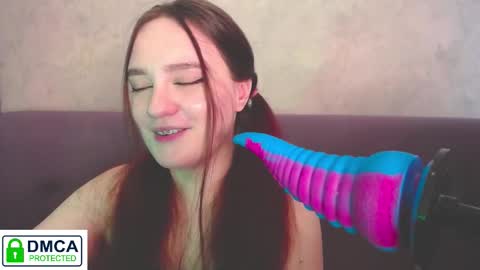 Alyssa online show from October 24, 8:11 am