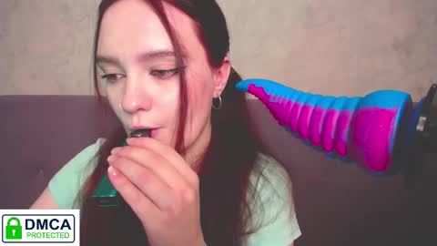 Alyssa online show from November 7, 5:46 pm