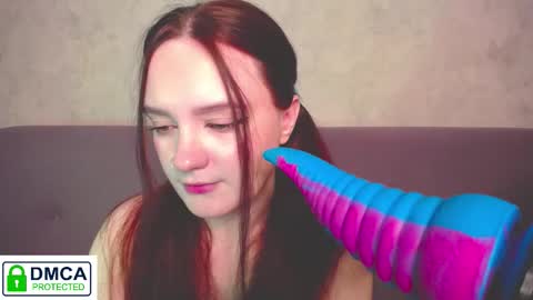 Alyssa online show from November 25, 2:33 am