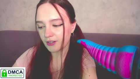 Alyssa online show from December 15, 9:24 am