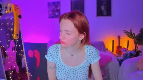 Snapshot of alyssa_smitt chatting on September 14, 11:59 pm alyssa_smitt online show from September 14, 11:59 pm