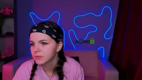 alyssamoan online show from November 21, 11:20 am