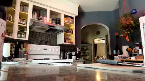 Britney online show from March 5, 9:48 pm